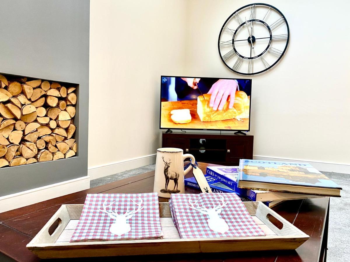 Serviced Accommodation Moray Lesmurdie House, Elgin - Free Parking, Free Wifi Buitenkant foto