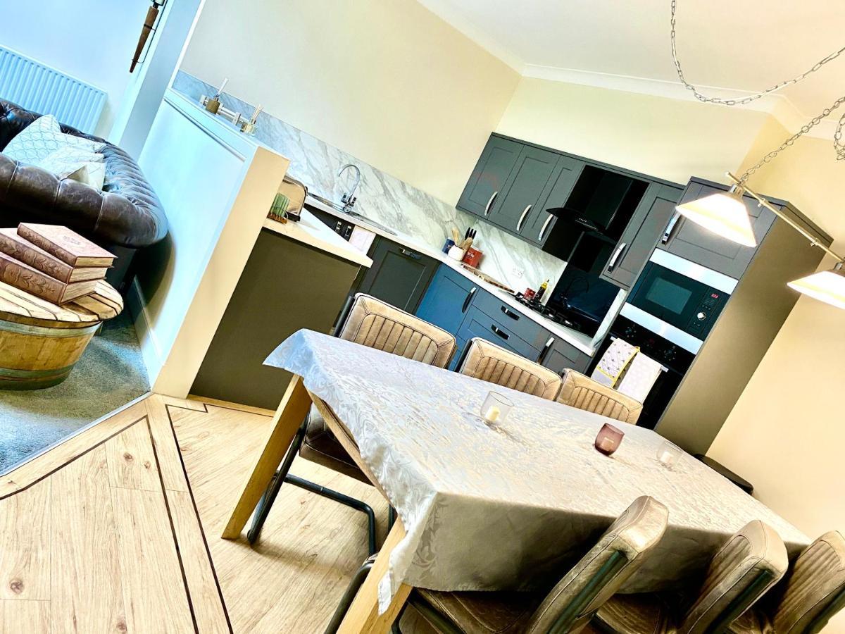 Serviced Accommodation Moray Lesmurdie House, Elgin - Free Parking, Free Wifi Buitenkant foto