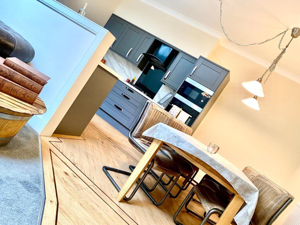 Serviced Accommodation Moray Lesmurdie House, Elgin - Free Parking, Free Wifi Buitenkant foto
