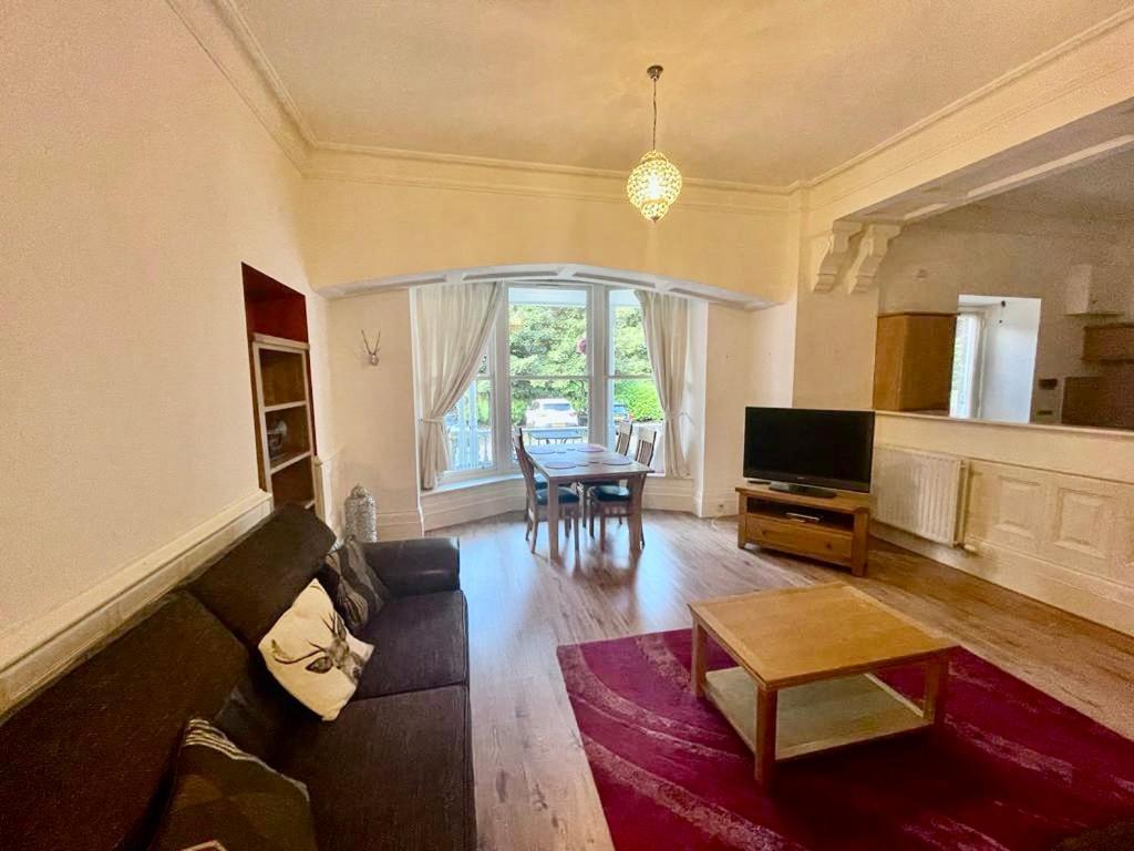 Serviced Accommodation Moray Lesmurdie House, Elgin - Free Parking, Free Wifi Buitenkant foto