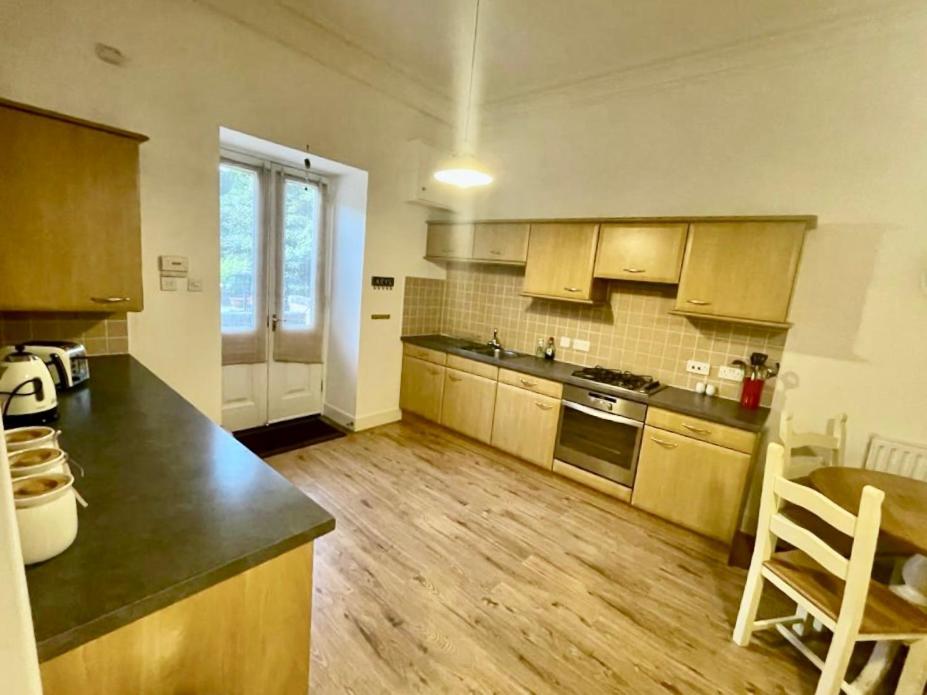 Serviced Accommodation Moray Lesmurdie House, Elgin - Free Parking, Free Wifi Buitenkant foto
