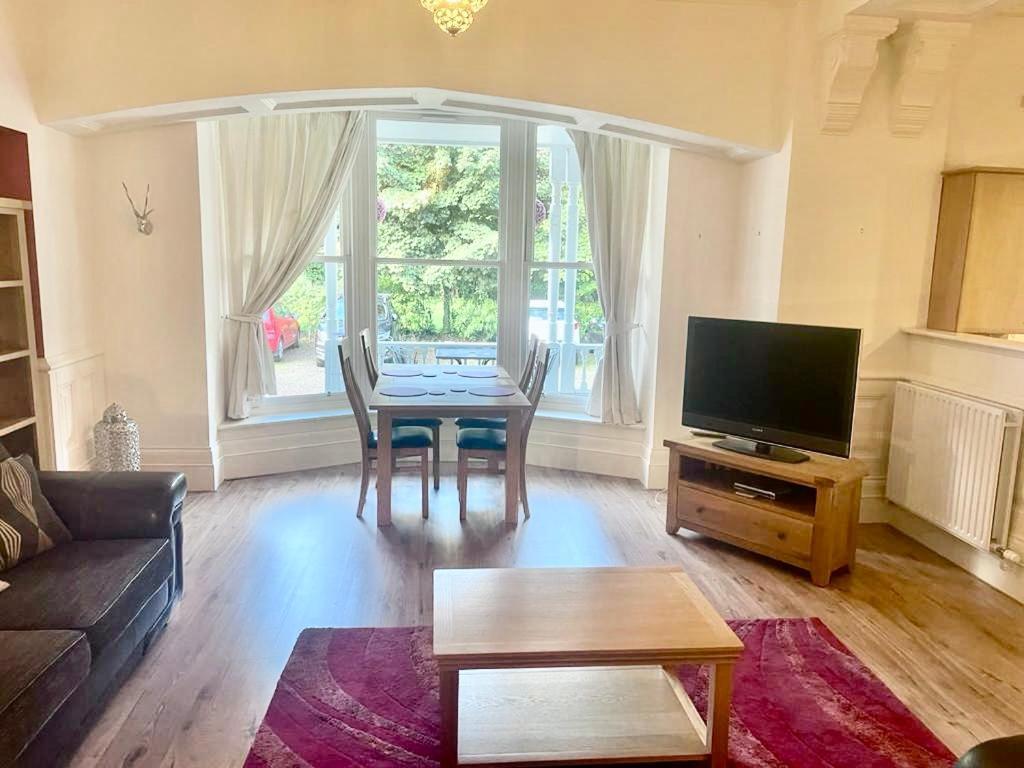 Serviced Accommodation Moray Lesmurdie House, Elgin - Free Parking, Free Wifi Buitenkant foto