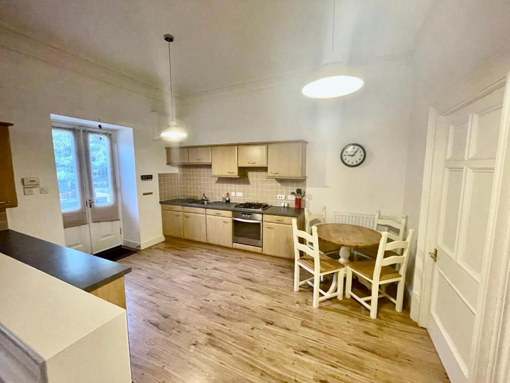 Serviced Accommodation Moray Lesmurdie House, Elgin - Free Parking, Free Wifi Buitenkant foto